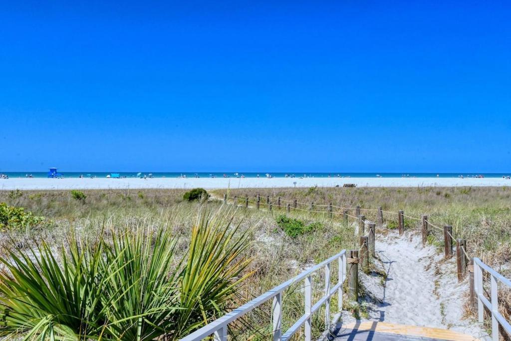 Canal 309 - Right In Siesta Key Village! Екстер'єр фото