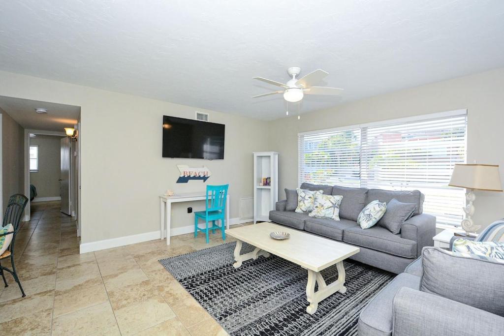 Canal 309 - Right In Siesta Key Village! Екстер'єр фото