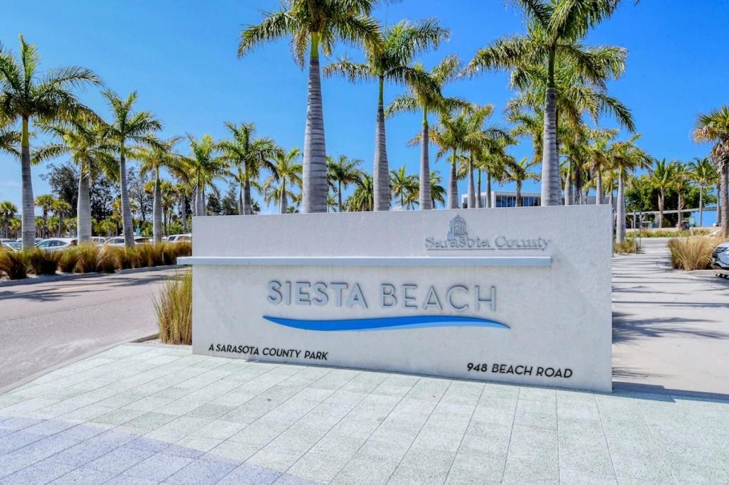 Canal 309 - Right In Siesta Key Village! Екстер'єр фото
