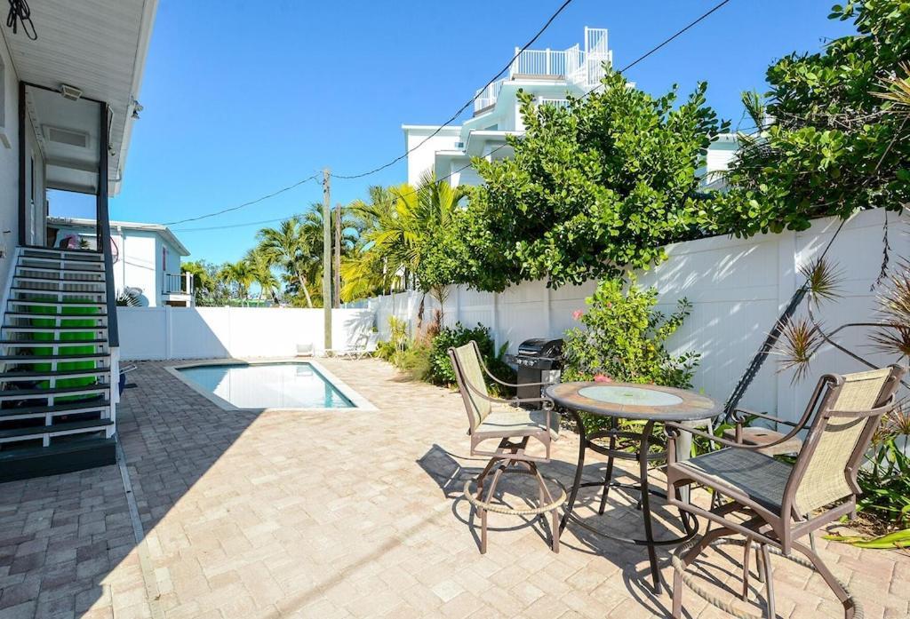 Canal 309 - Right In Siesta Key Village! Екстер'єр фото
